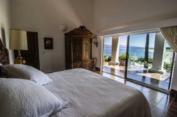 Hacienda Santa Cruz Bedroom