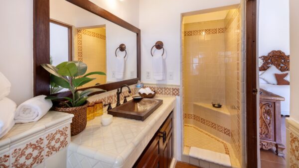 Rancho Las Cruces Room 6 Bathroom Photo